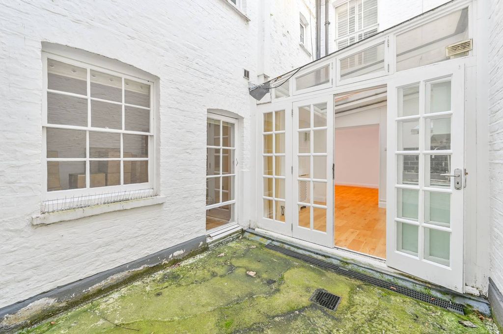 Property photo 3 of 8