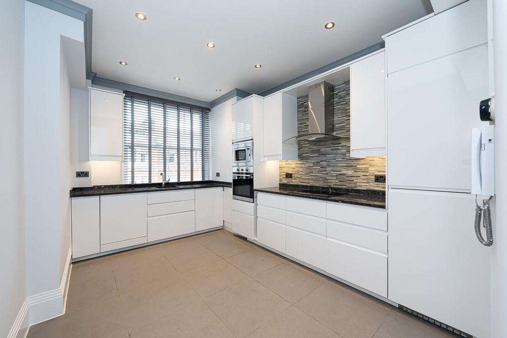 Property photo 2 of 14 Kitchen