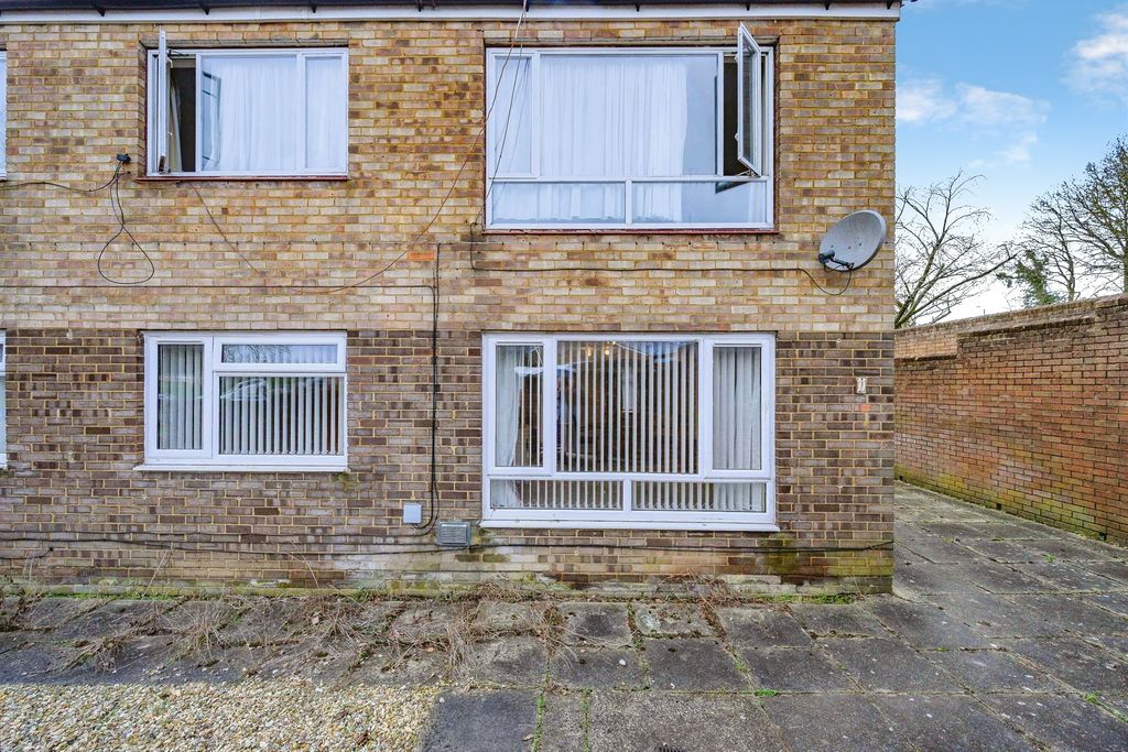 Property photo 1 of 16