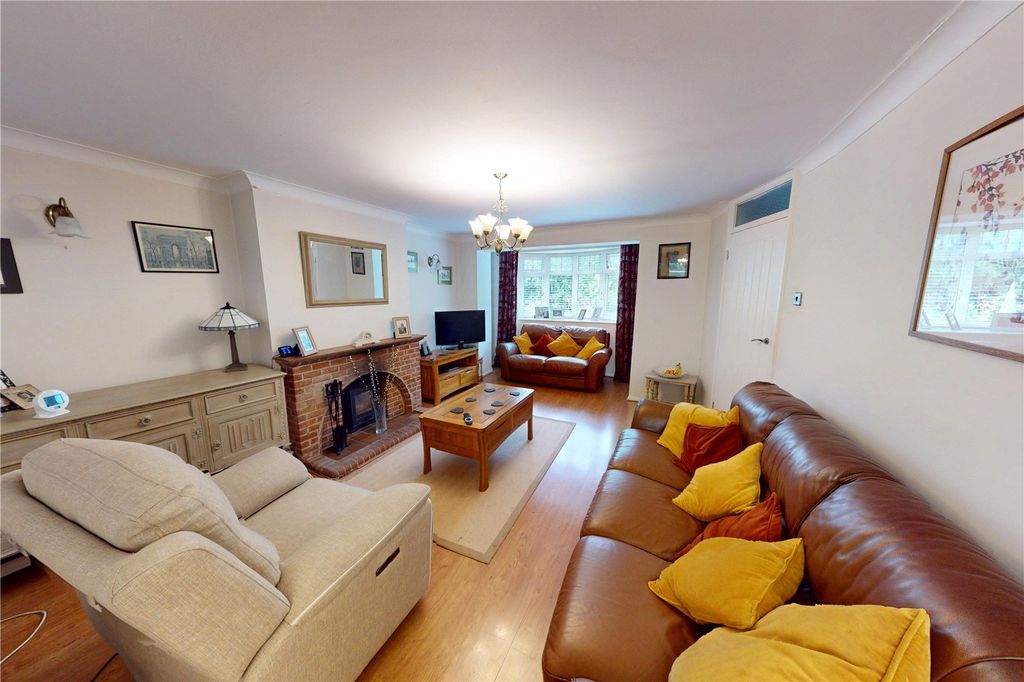Property photo 2 of 17 Picture No. 14