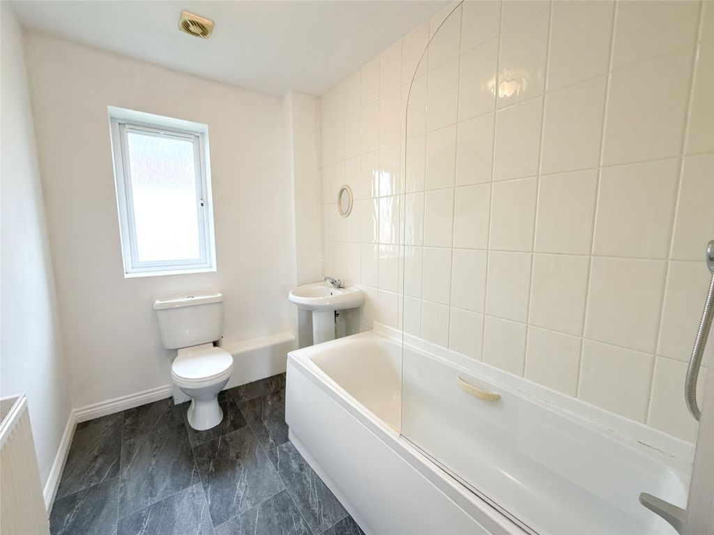 Property photo 3 of 20 Bathroom