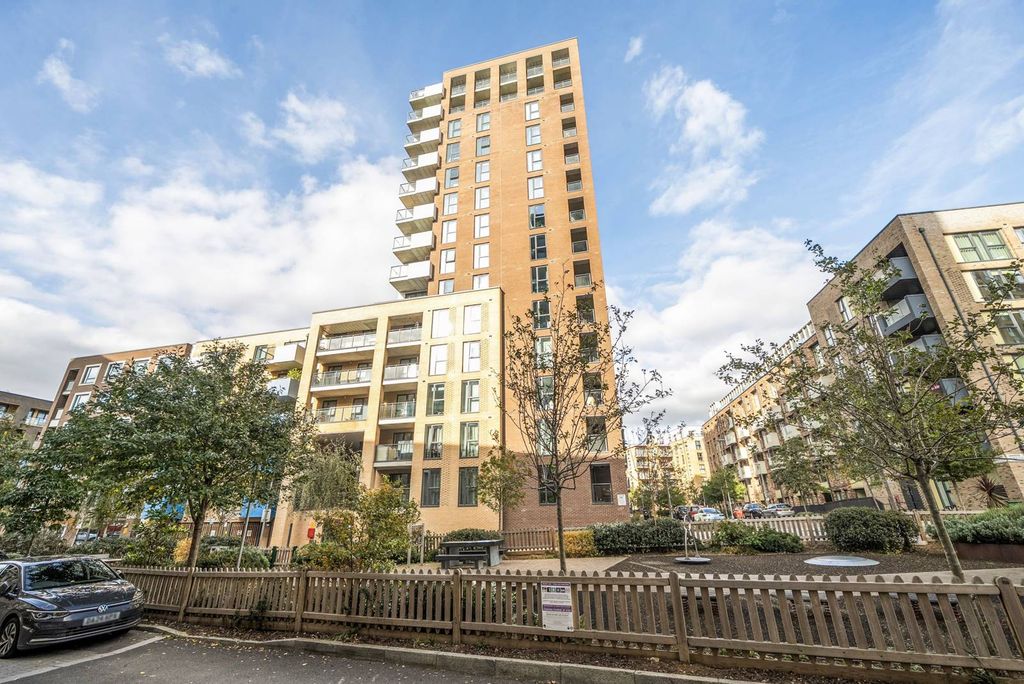 Property photo 2 of 20