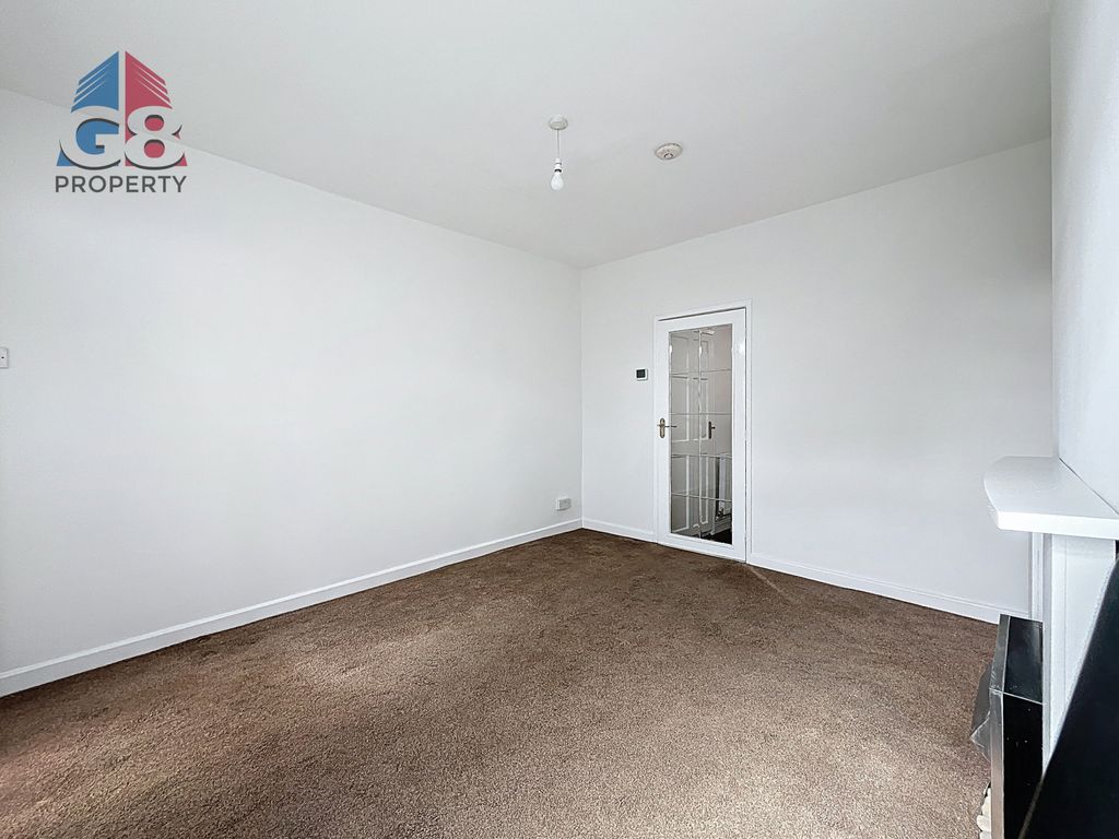 Property photo 2 of 8 Gallery