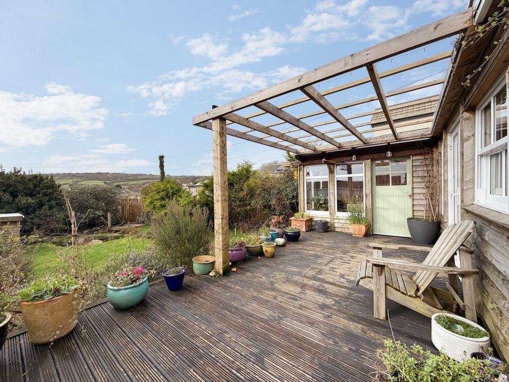 Property photo 3 of 20 4887026