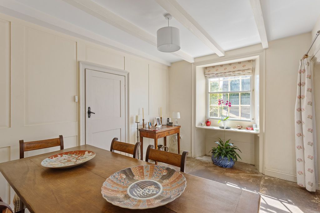 Property photo 2 of 17 Photo 2