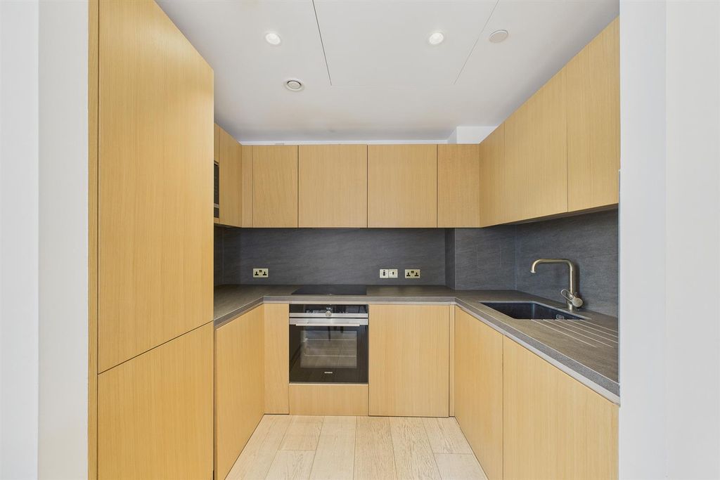 Property photo 3 of 23 3.Jpg