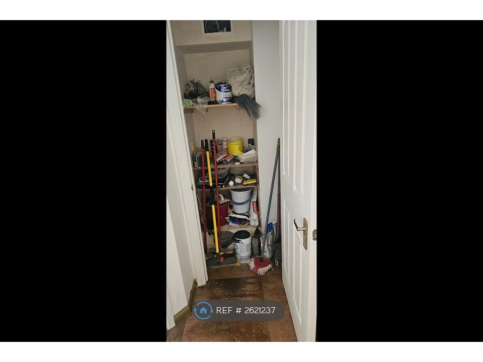 Property photo 3 of 28