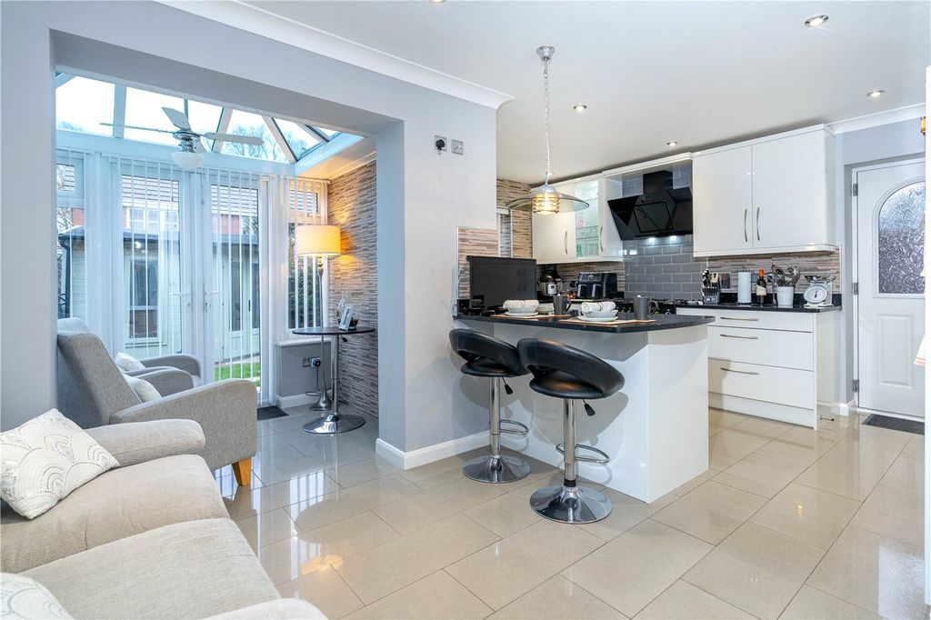 Property photo 2 of 20 Picture No. 04