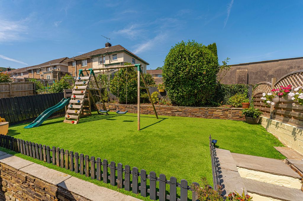 Property photo 3 of 45