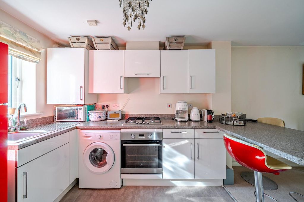 Property photo 3 of 12 1421778-16-69A5B2F395A07.Jpg