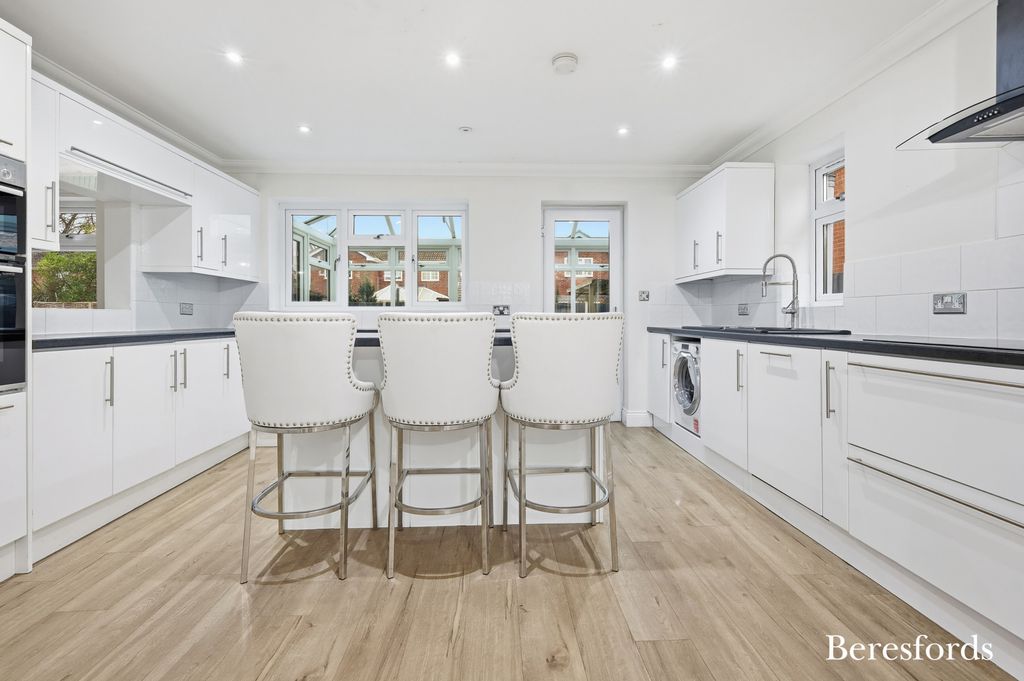 Property photo 2 of 38 Picture No. 49