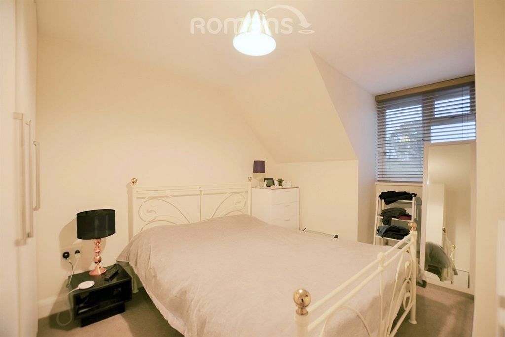 Property photo 3 of 5 Picture No. 12