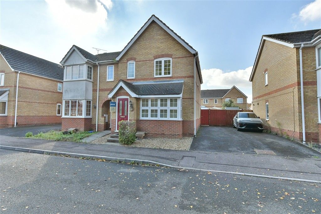 Property photo 1 of 14 External Front
