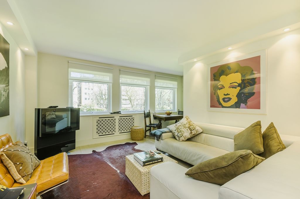 Property photo 2 of 13 Reception