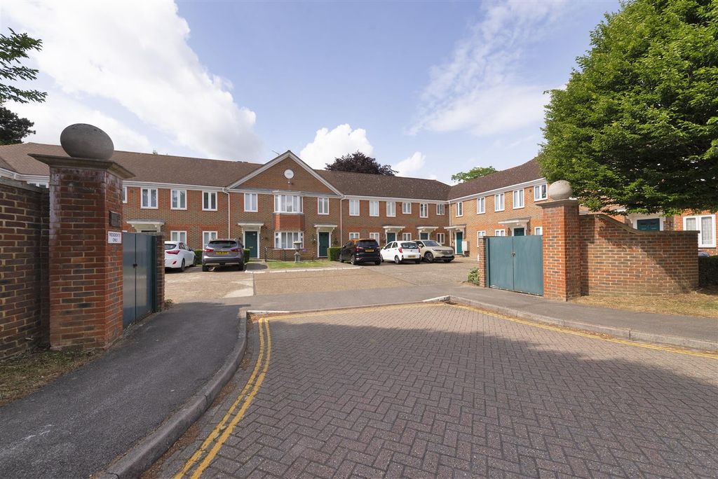 Property photo 2 of 15 10