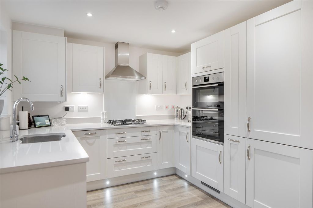 Property photo 3 of 19 1396318-2-69613318E46Bb.Jpg