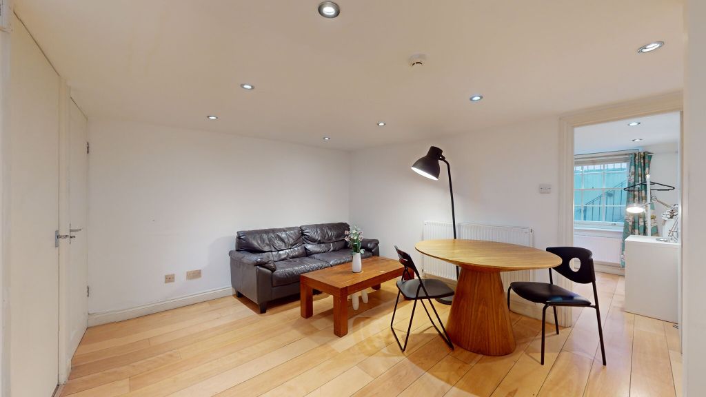 Property photo 3 of 21