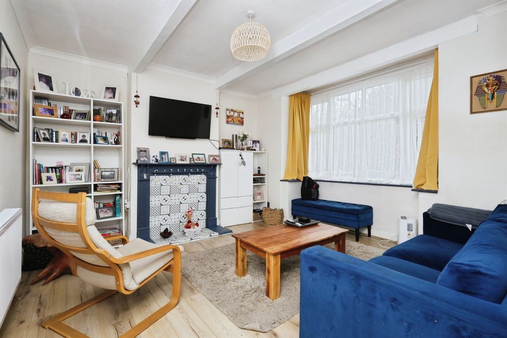 Property photo 2 of 16