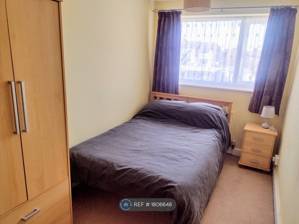 Property photo 1 of 3