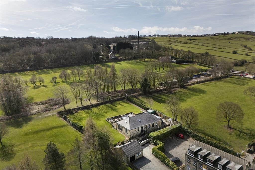 Property photo 1 of 52