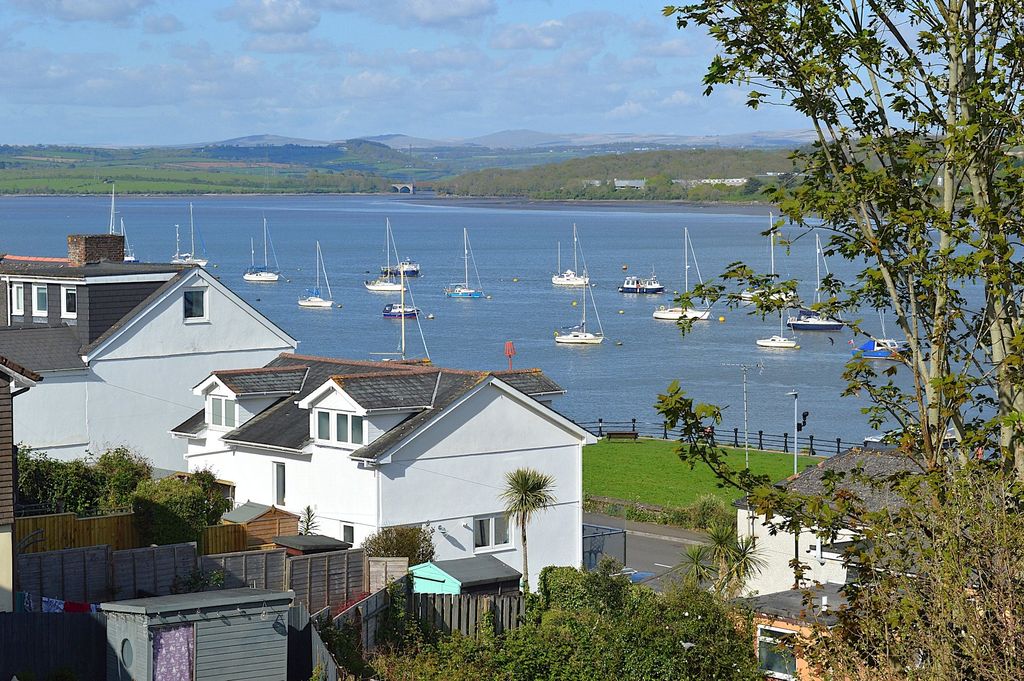 Property photo 1 of 12 View