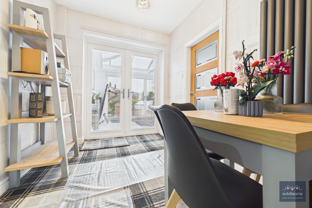 Property photo 3 of 17 Photo 11