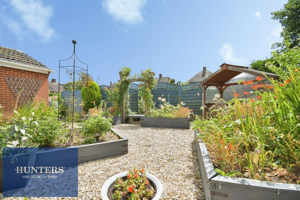 Property photo 2 of 15 Rear Garden 03.Jpg