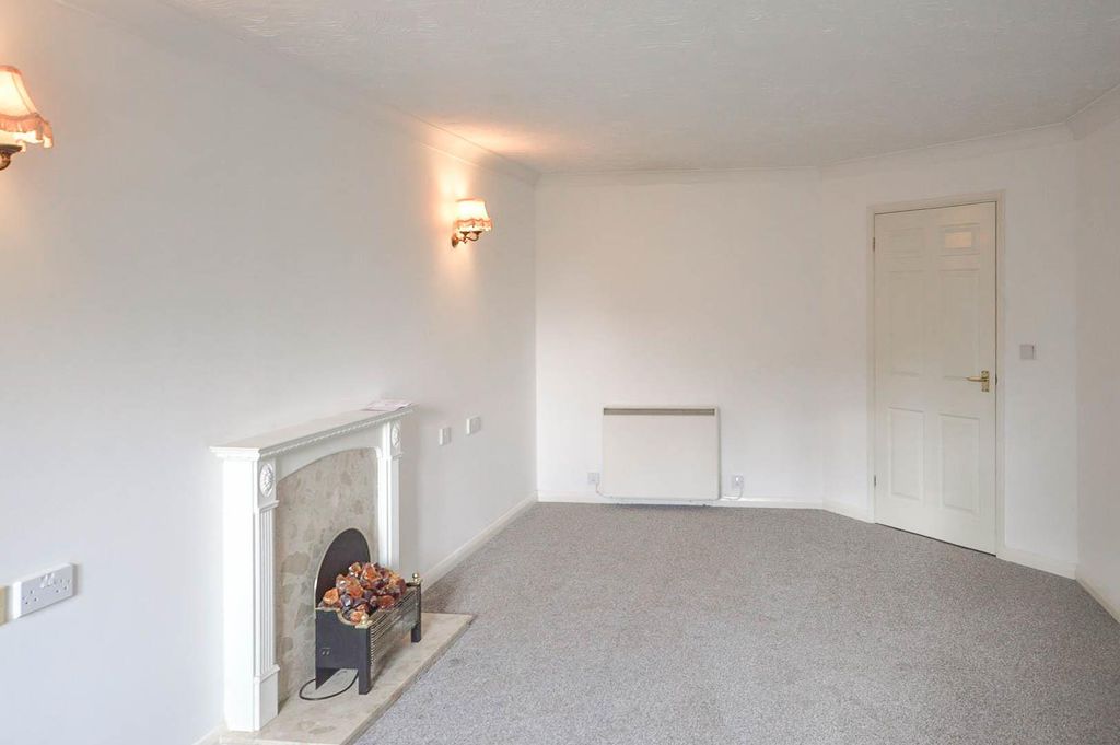 Property photo 3 of 6