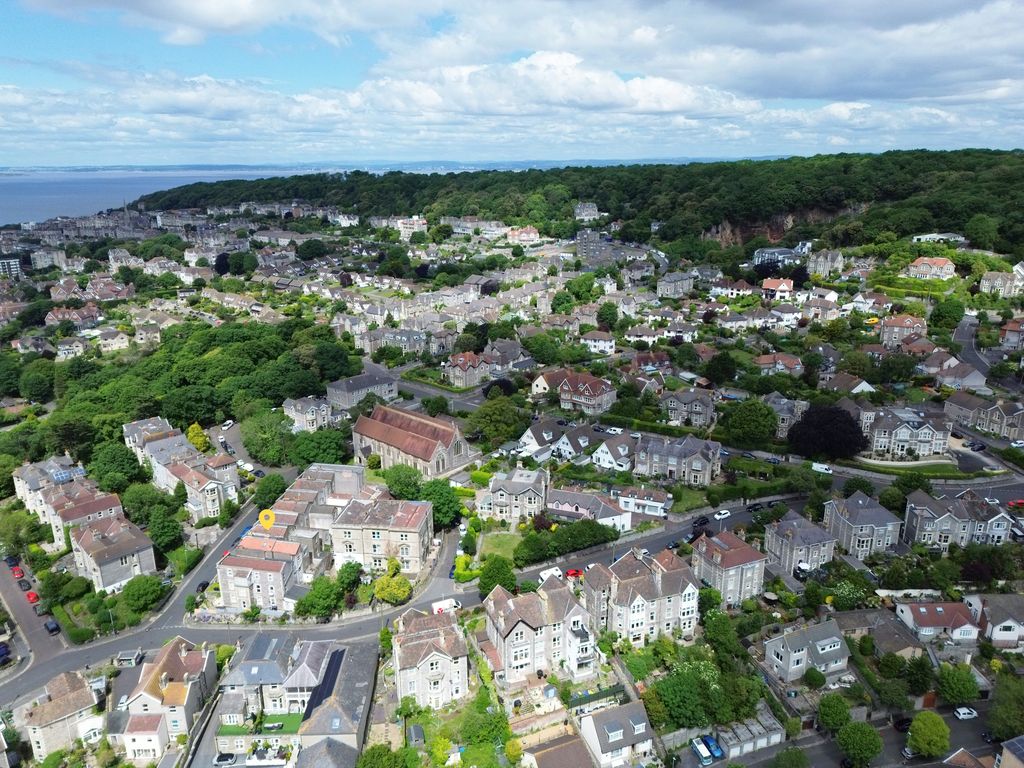 Property photo 1 of 13 2Â Bedroom Flat For Sale
