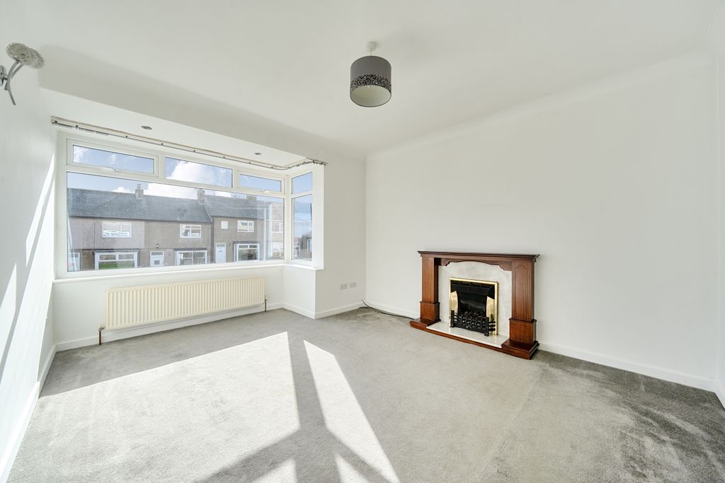 Property photo 2 of 18 Living Room