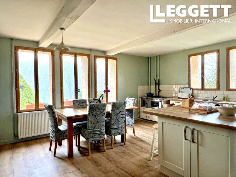 Property photo 3 of 10