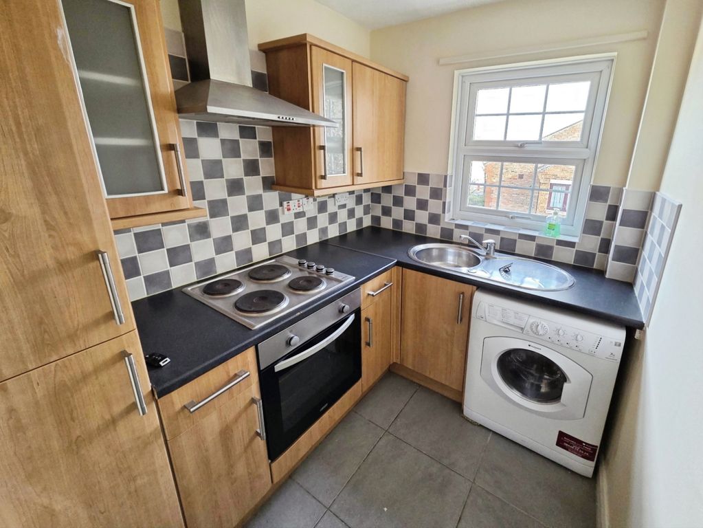 Property photo 2 of 11 Pbox-Img.Jpg