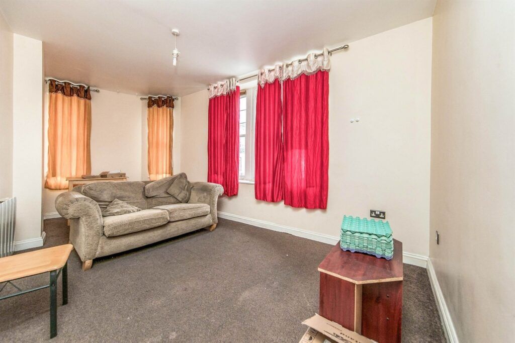 Property photo 2 of 5