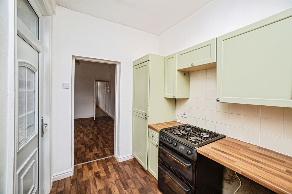 Property photo 3 of 15