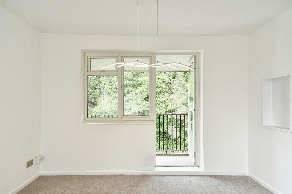 Additional image 7 of 2 bed flat for saleMasons Road, Headington, Oxford OX3