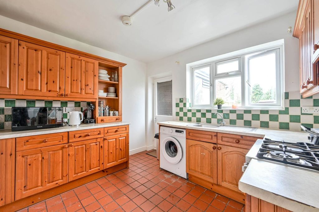 Property photo 3 of 13