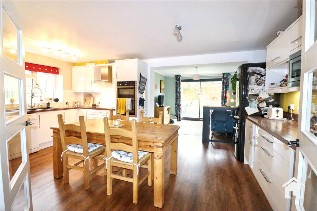 Property photo 3 of 36 Img_8197.Jpg