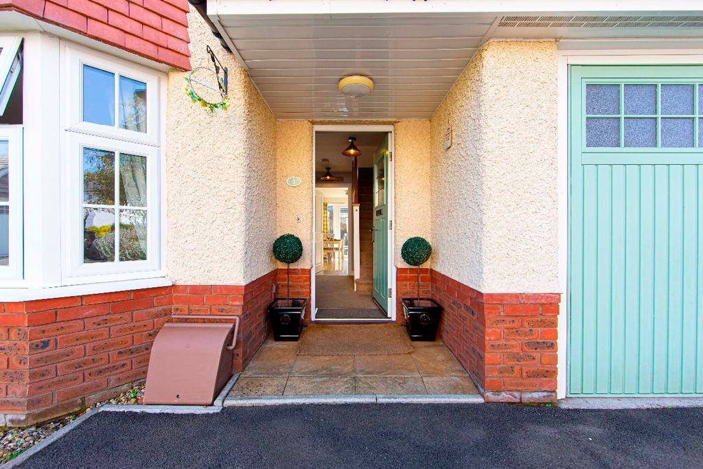 Property photo 3 of 38