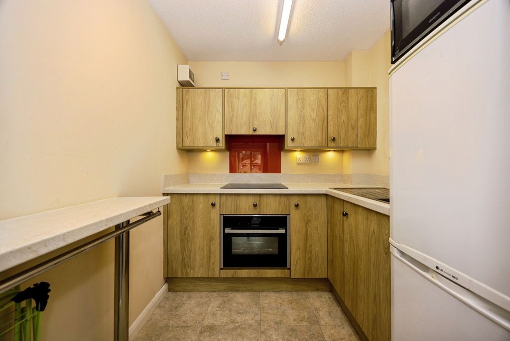 Property photo 3 of 11 Pbox-Img.Jpg