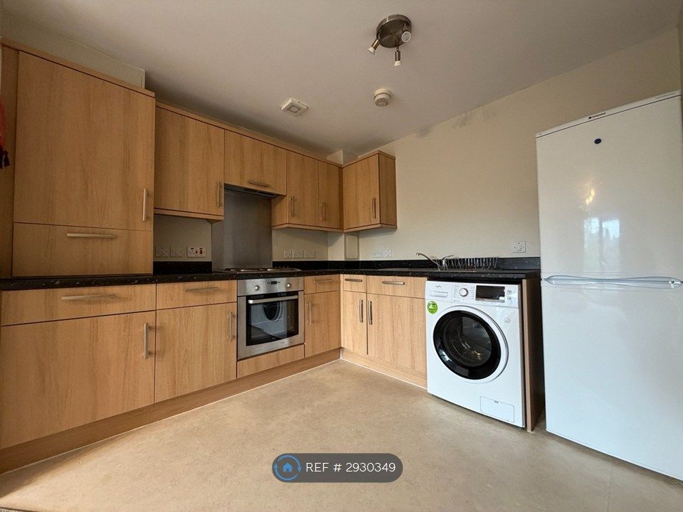 Property photo 2 of 12 Kitchen