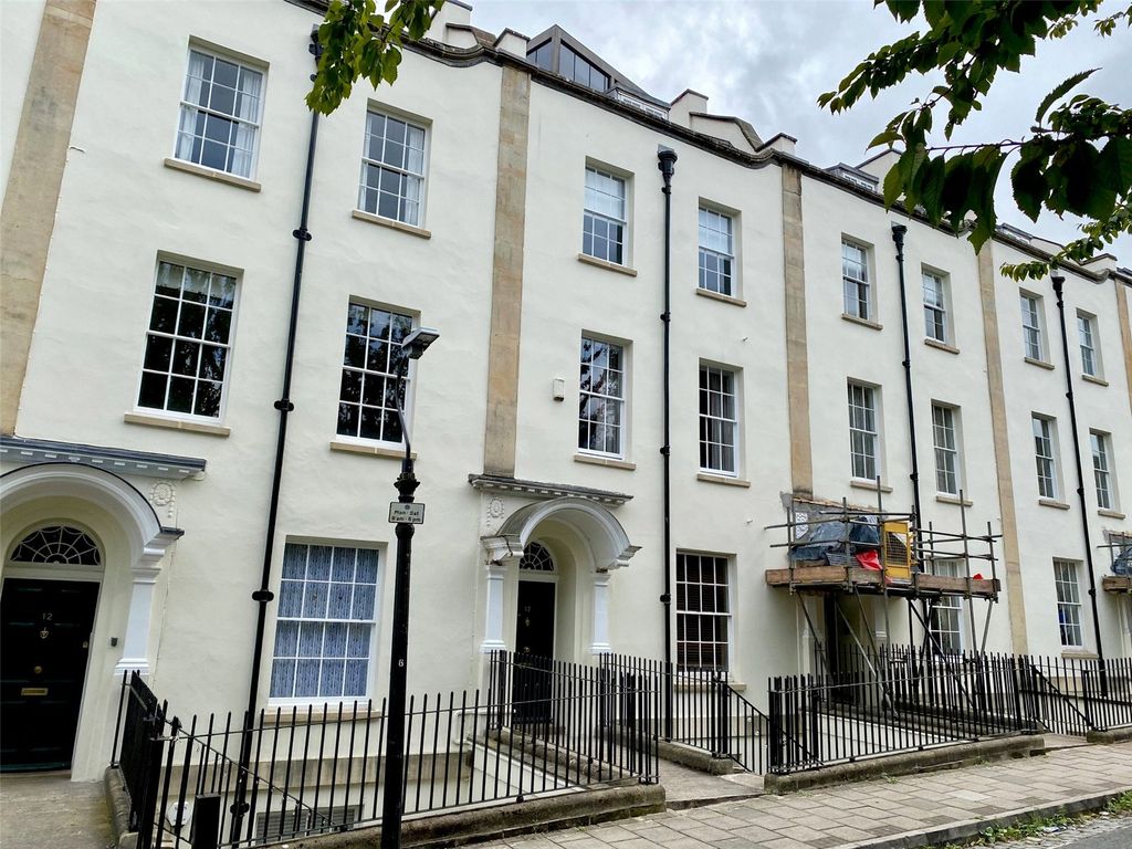 Property photo 1 of 10 Picture No. 17