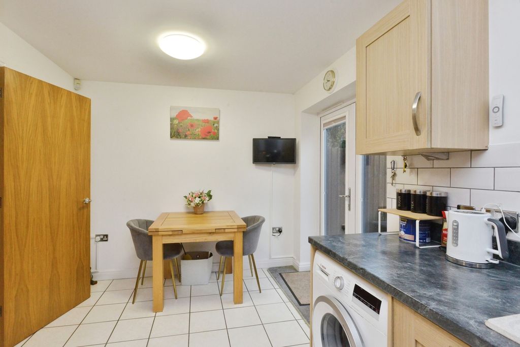 Property photo 3 of 17 Photo