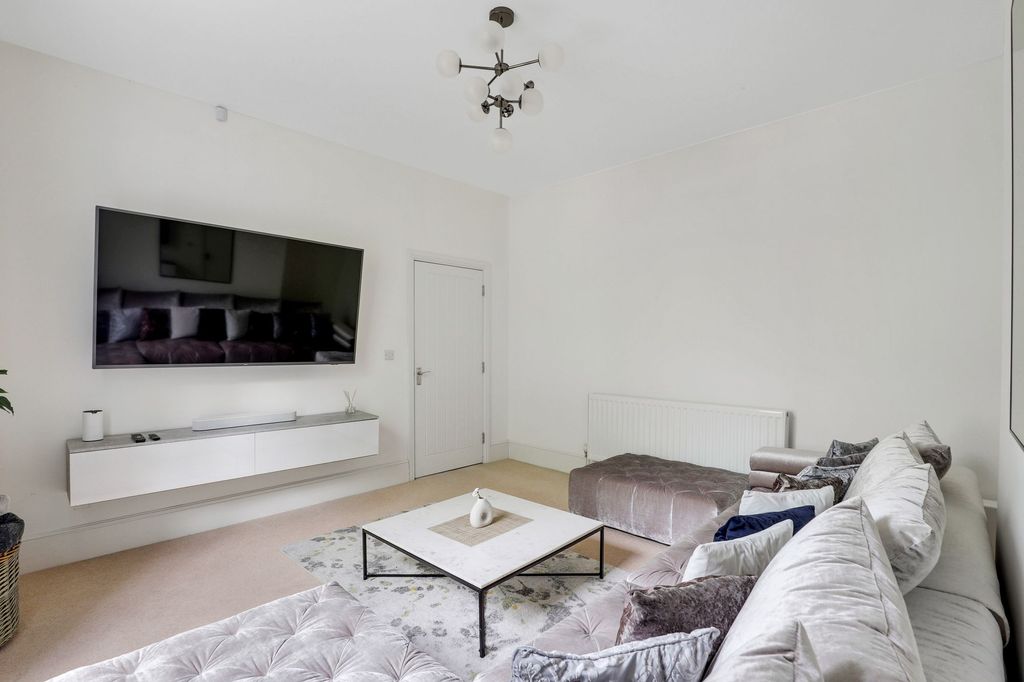 Additional image 4 of 3 bed terraced house for saleMansfield Road, Nottingham NG1
