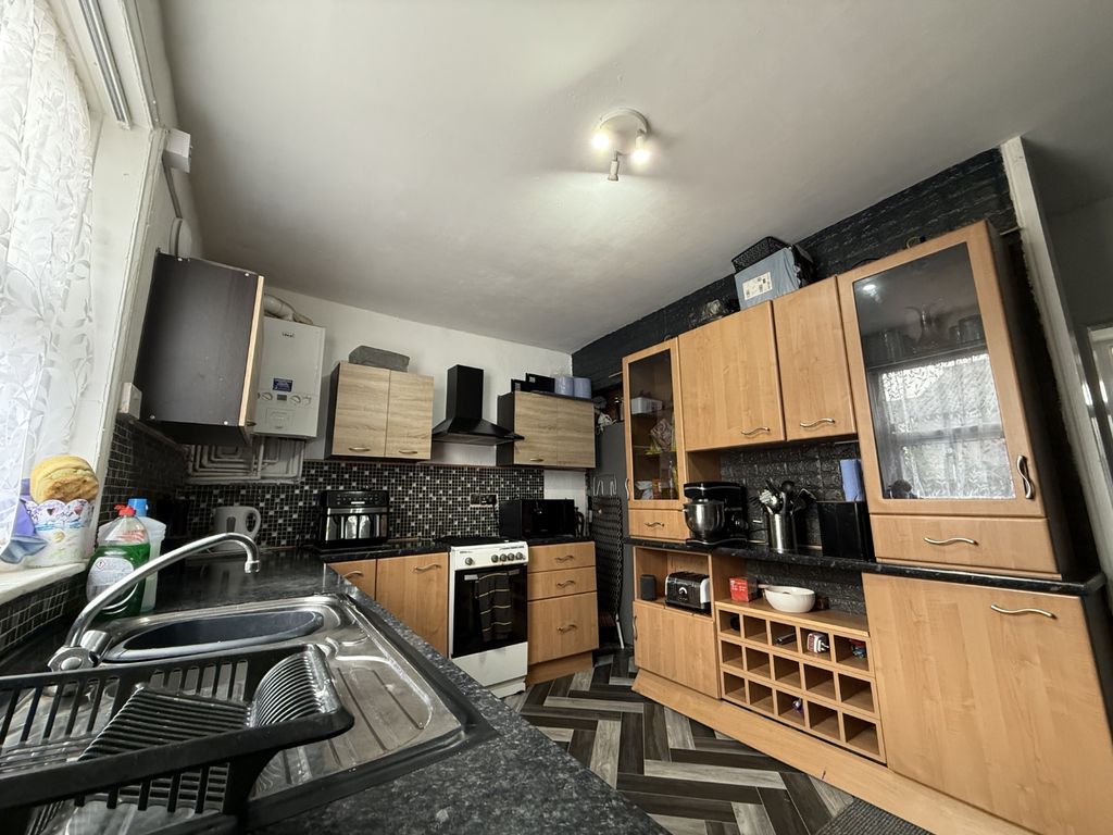 Property photo 3 of 13 Pbox-Img.Jpg