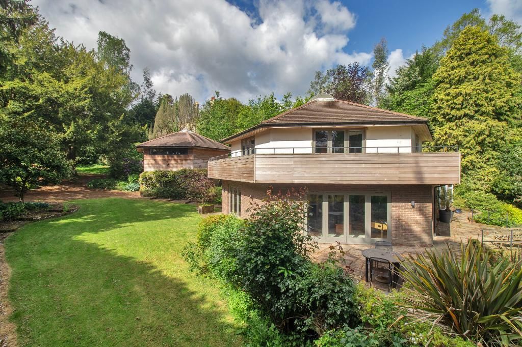 Property photo 1 of 28