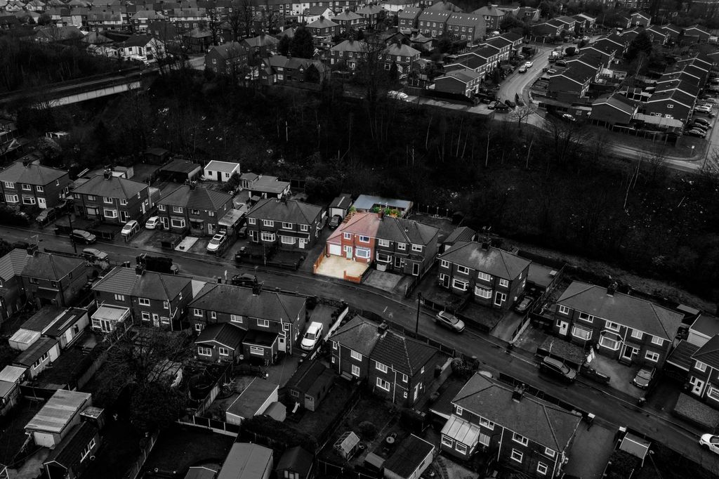 Property photo 3 of 26