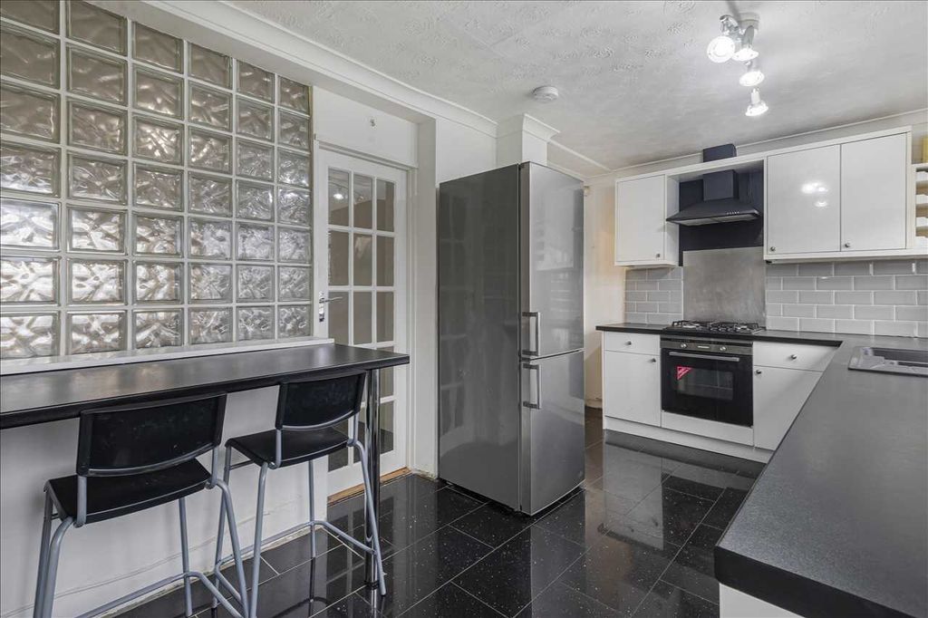 Property photo 3 of 13 Kitchen