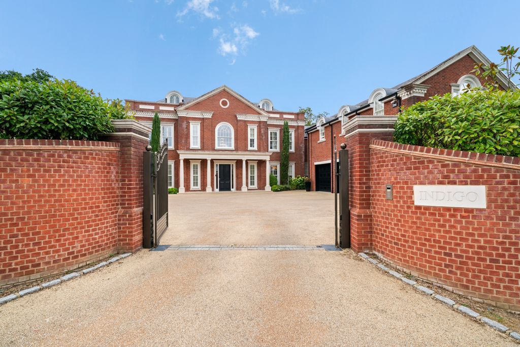 Property photo 2 of 29