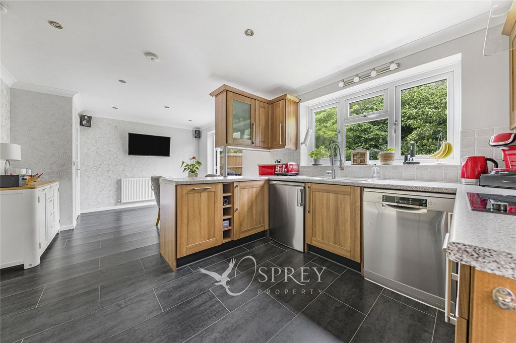 Property photo 3 of 17 Kitchen/Diner