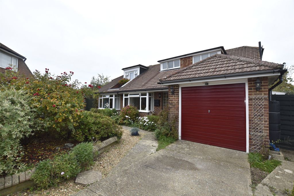 Property photo 2 of 19 Picture No. 24